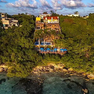 **** Hotel La Joya Mexico
