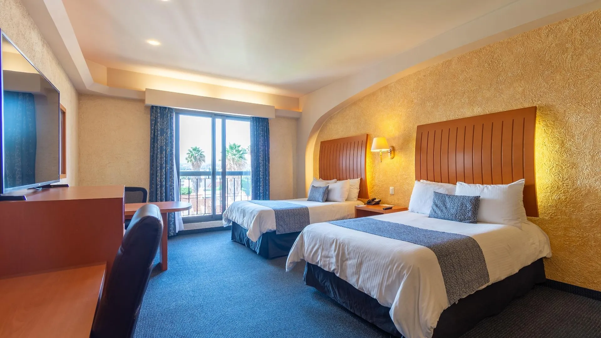 Hotel Flamingo Inn Queretaro 4*,